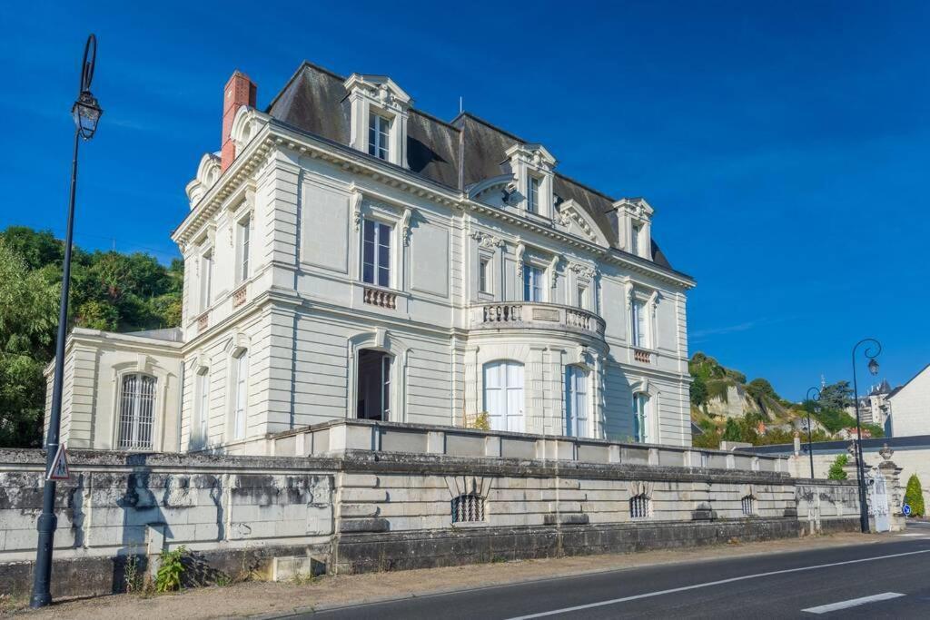 Appartement Vue Imprenable Sur La Loire !!! Saumur Exterior photo